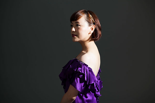 普天間かおり アーティスト写真