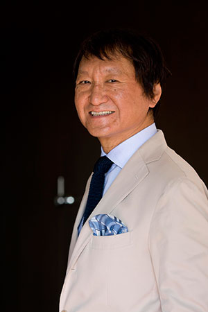 南 佳孝 アーティスト写真